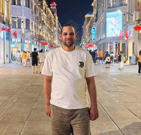 المؤسس والرئيس التنفيذي